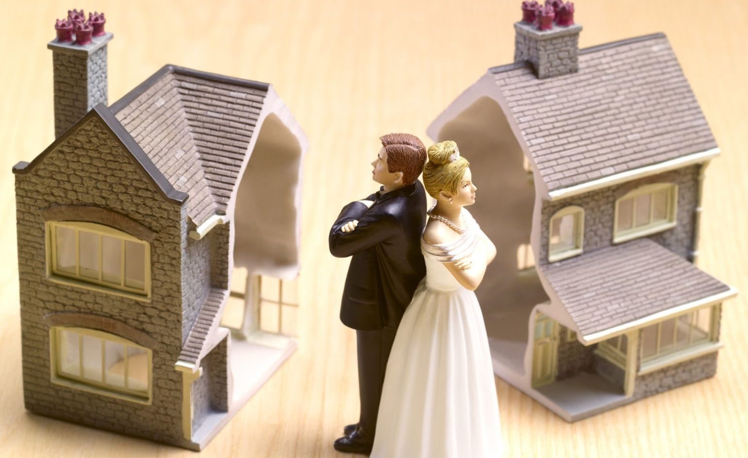 Деление квартиры по дарственной при разводе