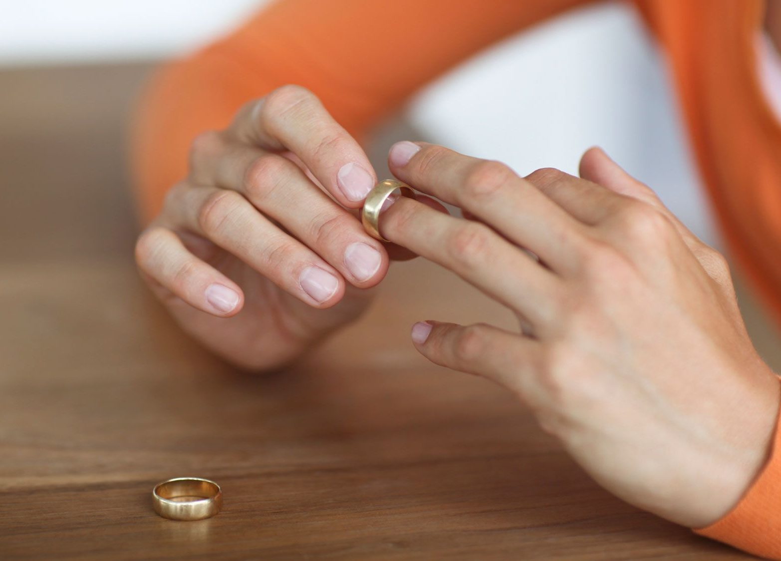 Основания и причины прекращения брака